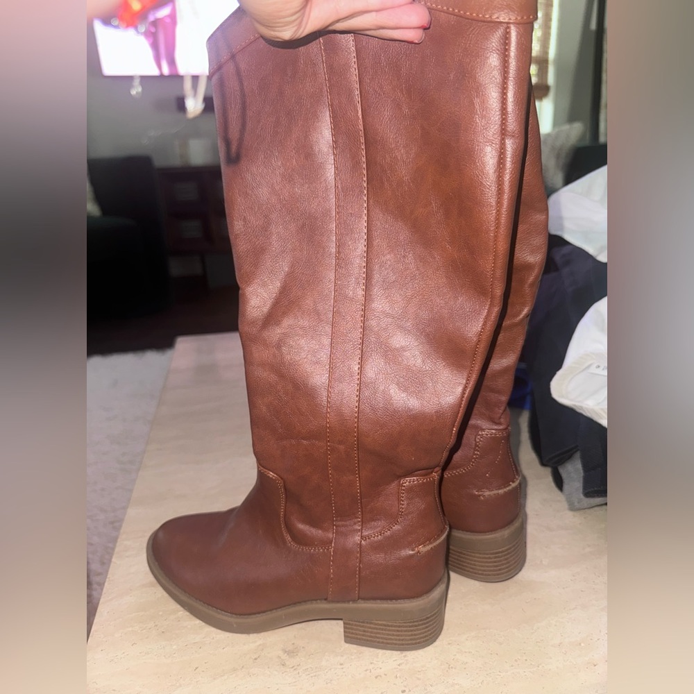 Elegant Brown Leather Women's Boots